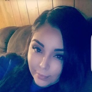 Meet your Posher, Alekxis